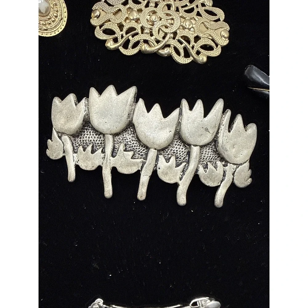 Lot of 11 Vintage Metal Barrettes Hair Clips Hair Accessories Gold Silver Wood T